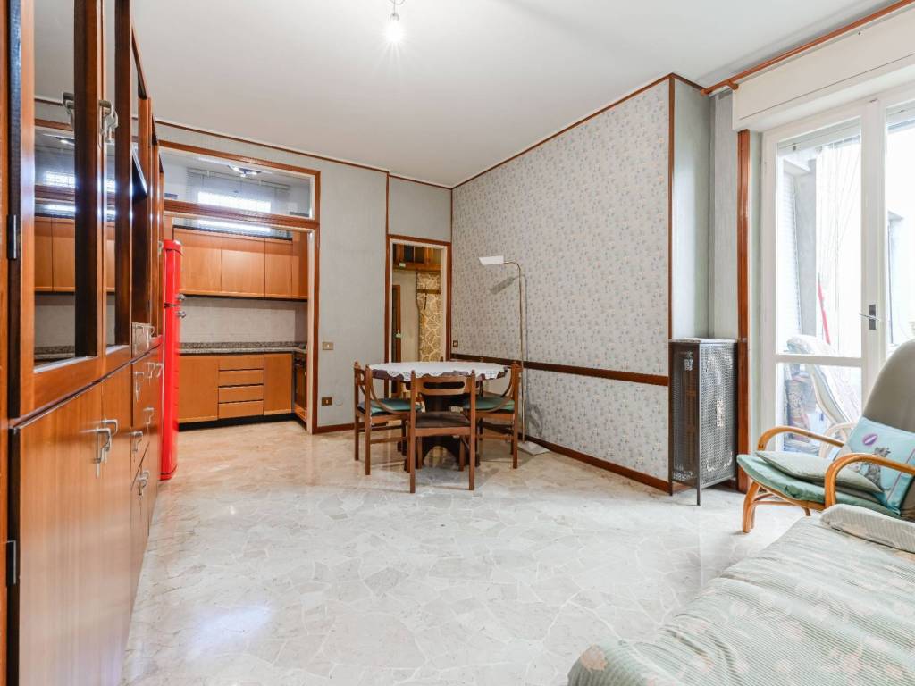 appartamento in vendita a Milano in zona Feltre