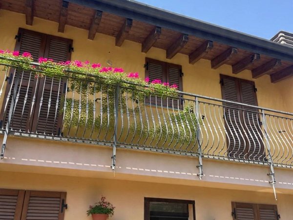 casa indipendente in vendita a Milano in zona Barona
