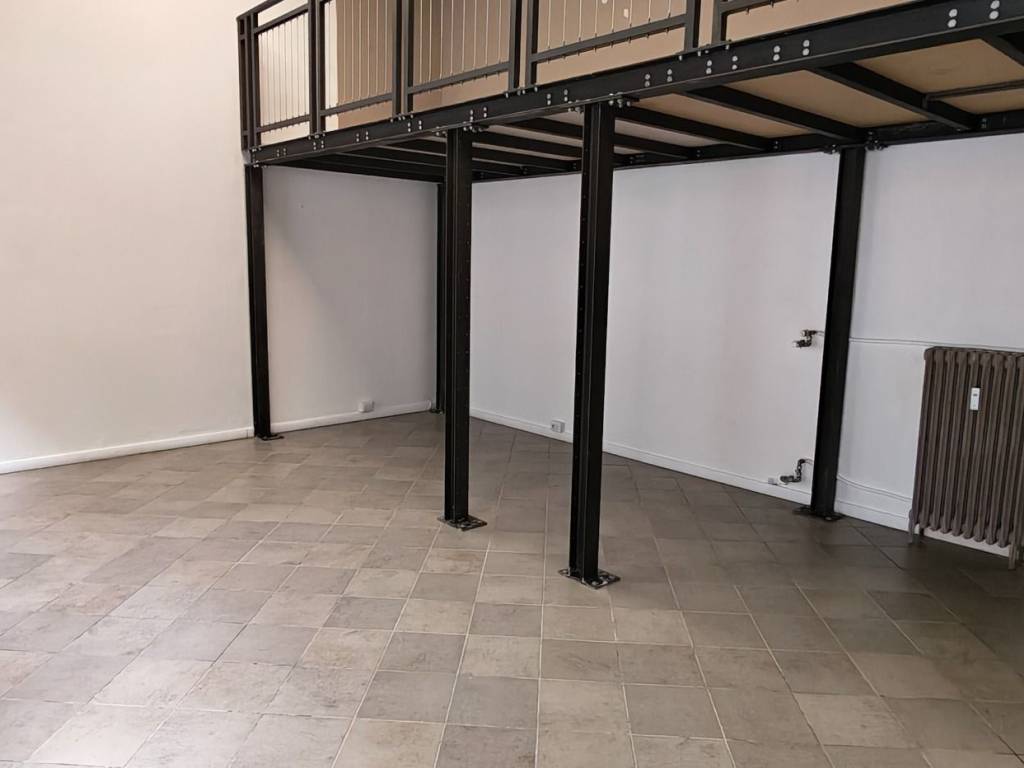 negozio in vendita a Milano in zona Loreto