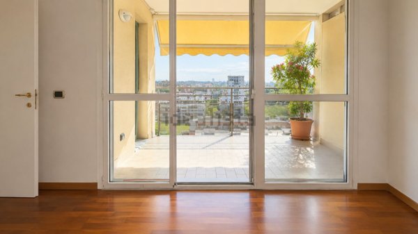 appartamento in vendita a Milano in zona Solari
