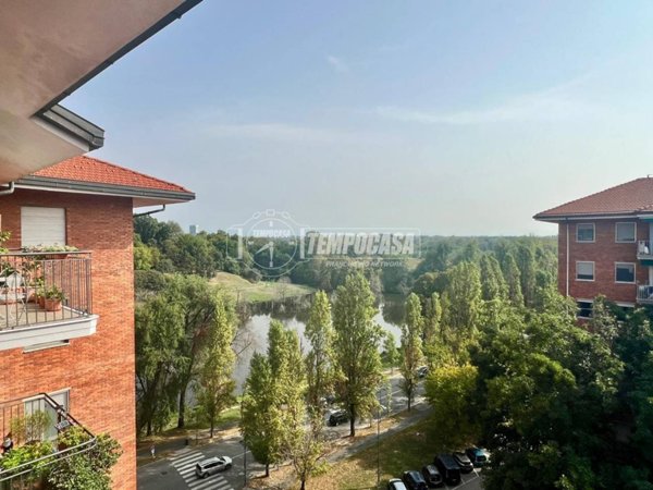 appartamento in vendita a Milano in zona Feltre