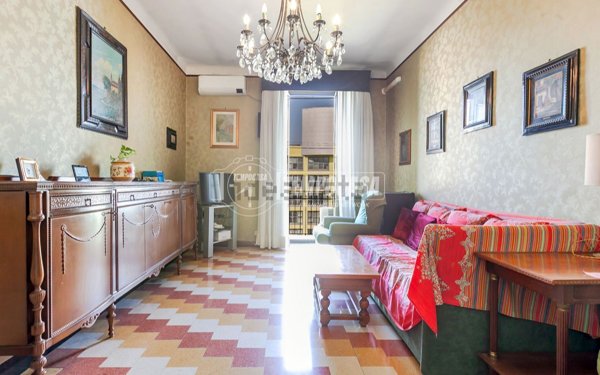 appartamento in vendita a Milano in zona Farini