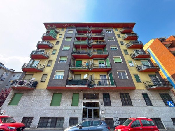 appartamento in vendita a Milano in zona Crescenzago