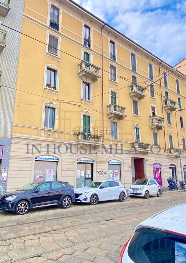 appartamento in vendita a Milano in zona Porta Genova