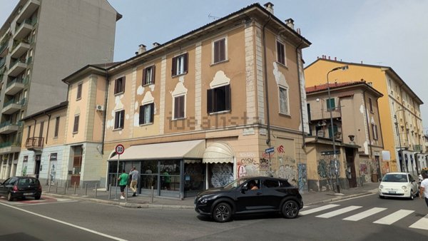 appartamento in vendita a Milano in zona Lambrate