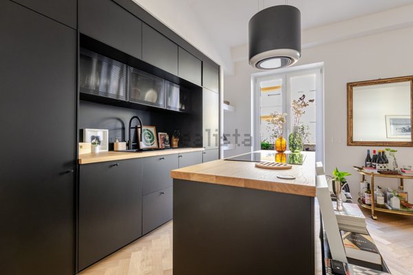 appartamento in vendita a Milano in zona Il Portello