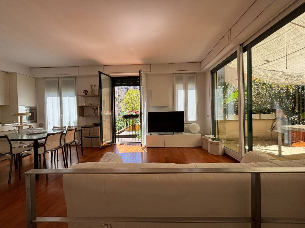 appartamento in vendita a Milano in zona Solari