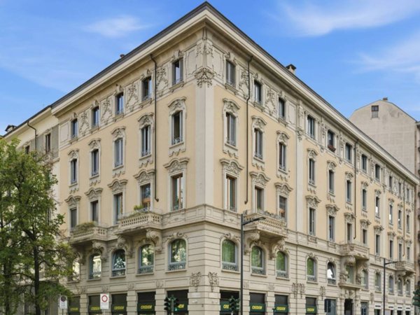 appartamento in vendita a Milano in zona Paolo Sarpi