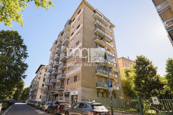 appartamento in vendita a Milano in zona Città Studi