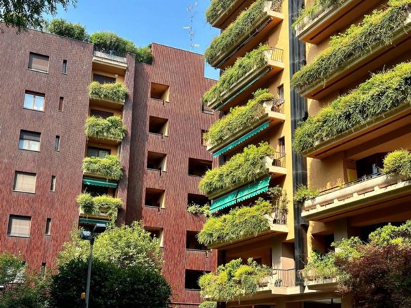 ufficio in vendita a Milano in zona De Angeli
