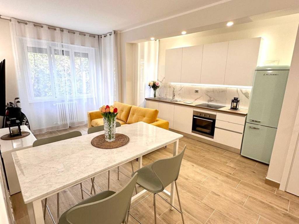 appartamento in vendita a Milano in zona Lorenteggio