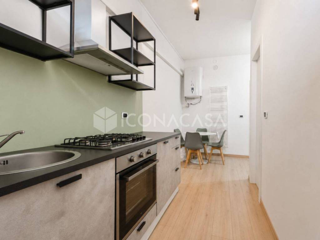 appartamento in vendita a Milano in zona Loreto