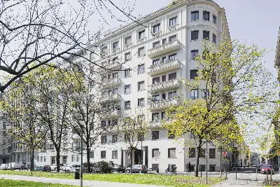 appartamento in vendita a Milano in zona Guastalla