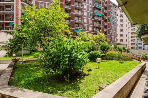 appartamento in vendita a Milano in zona Il Portello