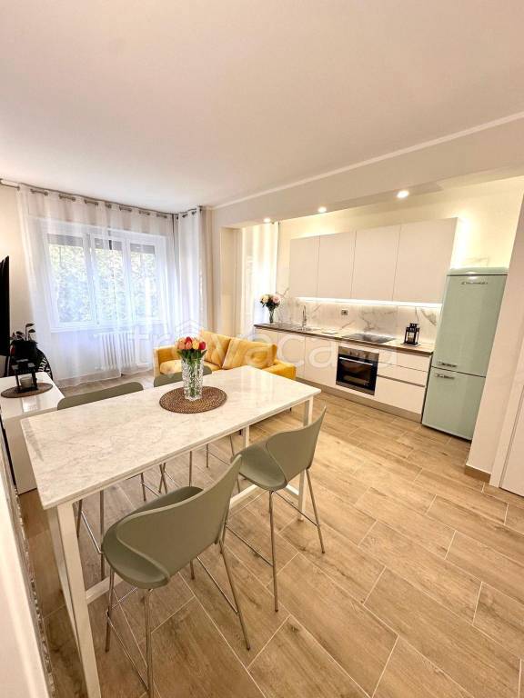 appartamento in vendita a Milano in zona Lorenteggio