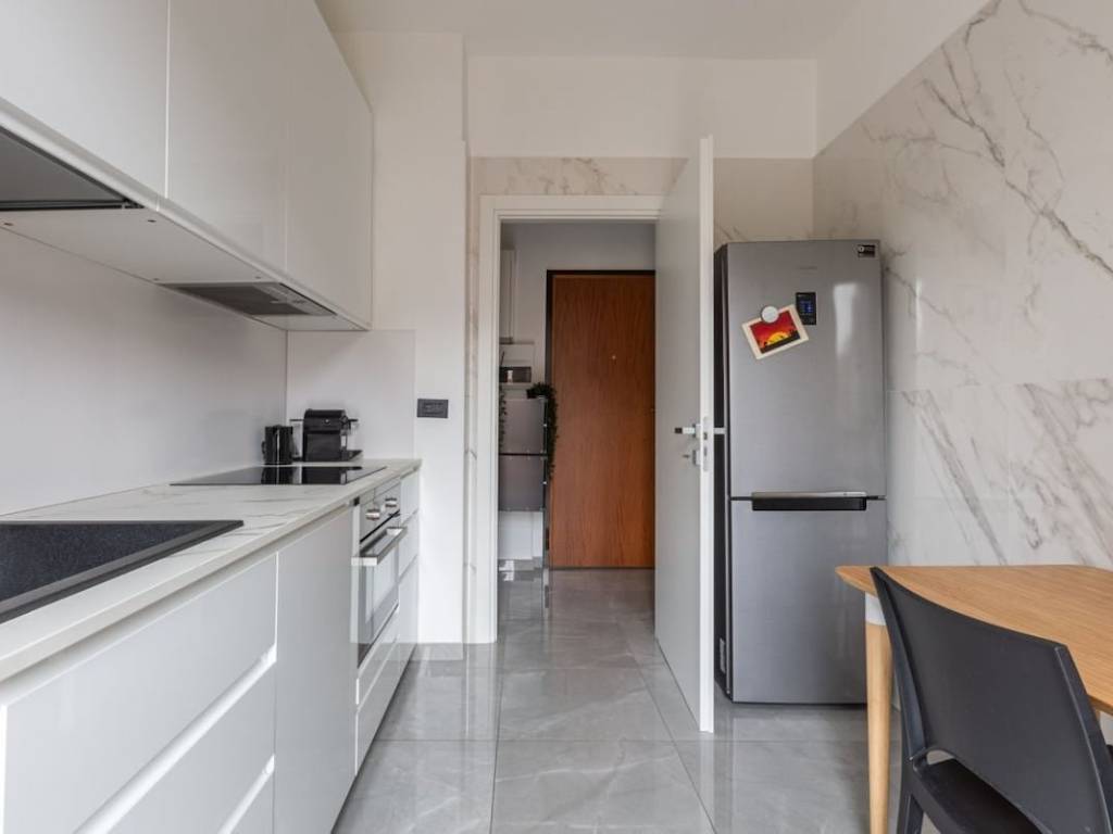 appartamento in vendita a Milano in zona Famagosta