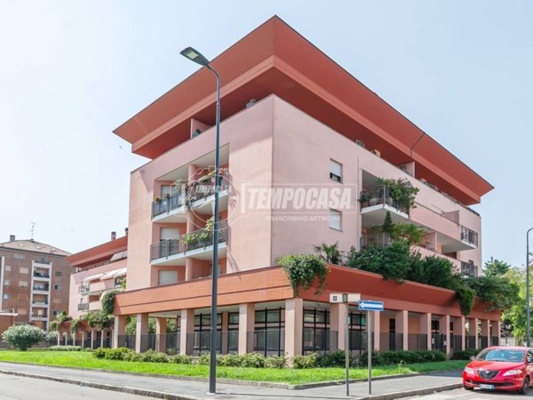 appartamento in vendita a Milano in zona Quarto Oggiaro