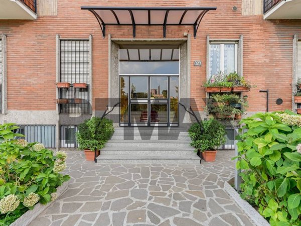 appartamento in vendita a Milano in zona Crescenzago