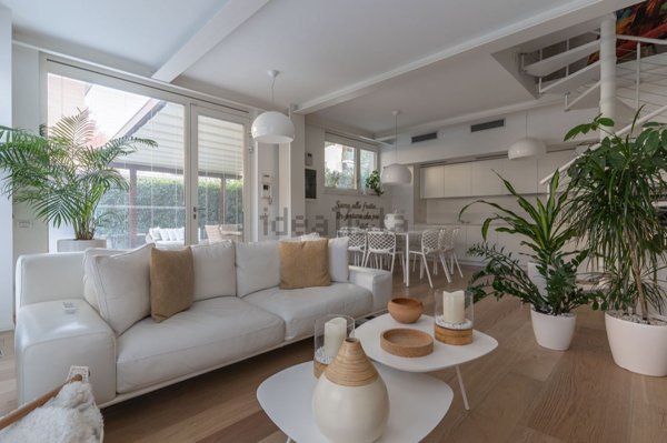 casa indipendente in vendita a Milano in zona Scalo Romana