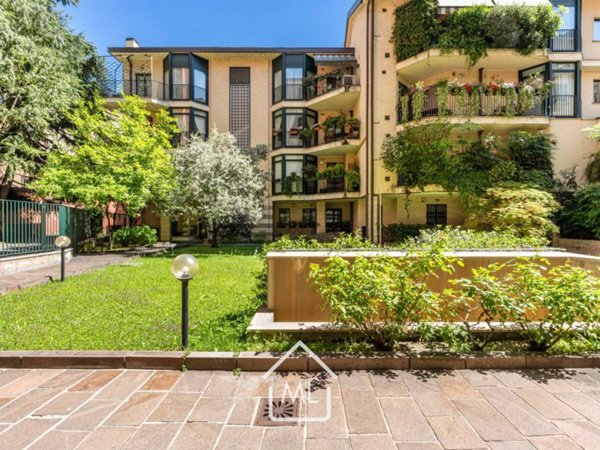 appartamento in vendita a Milano in zona Porta Venezia