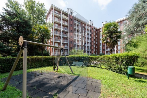 appartamento in vendita a Milano in zona Crescenzago