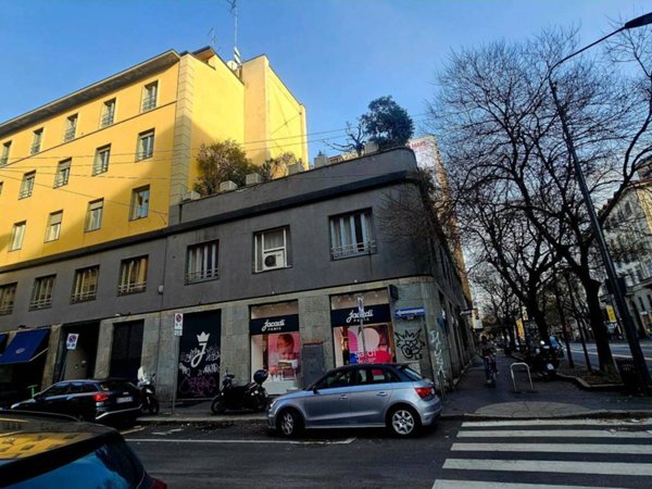 appartamento in vendita a Milano in zona Cinque Giornate