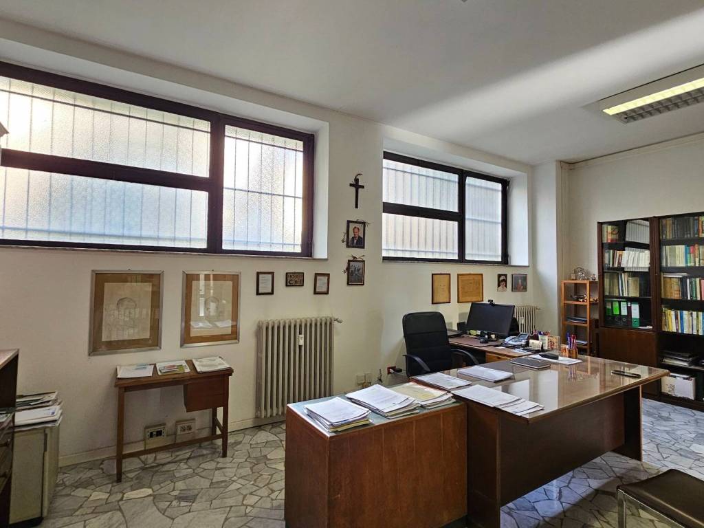 ufficio in vendita a Milano in zona Corsica