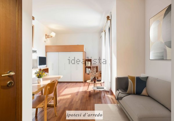 appartamento in vendita a Milano in zona Solari