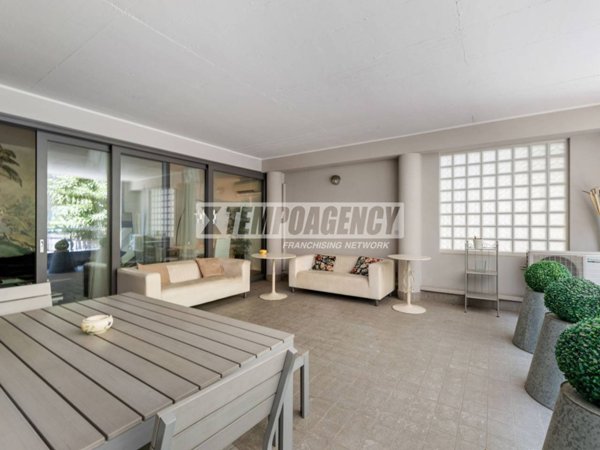 appartamento in vendita a Milano in zona Porta Monforte