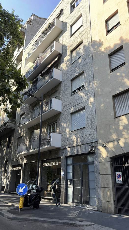 appartamento in vendita a Milano in zona Sempione