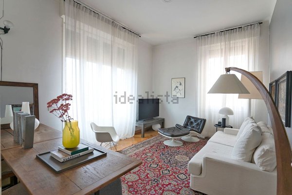 appartamento in vendita a Milano in zona Lorenteggio
