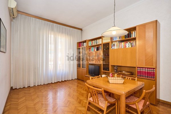 appartamento in vendita a Milano in zona Porta Venezia