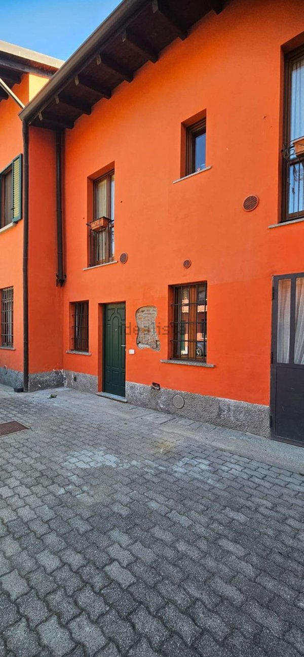 appartamento in vendita a Milano in zona Vigentino