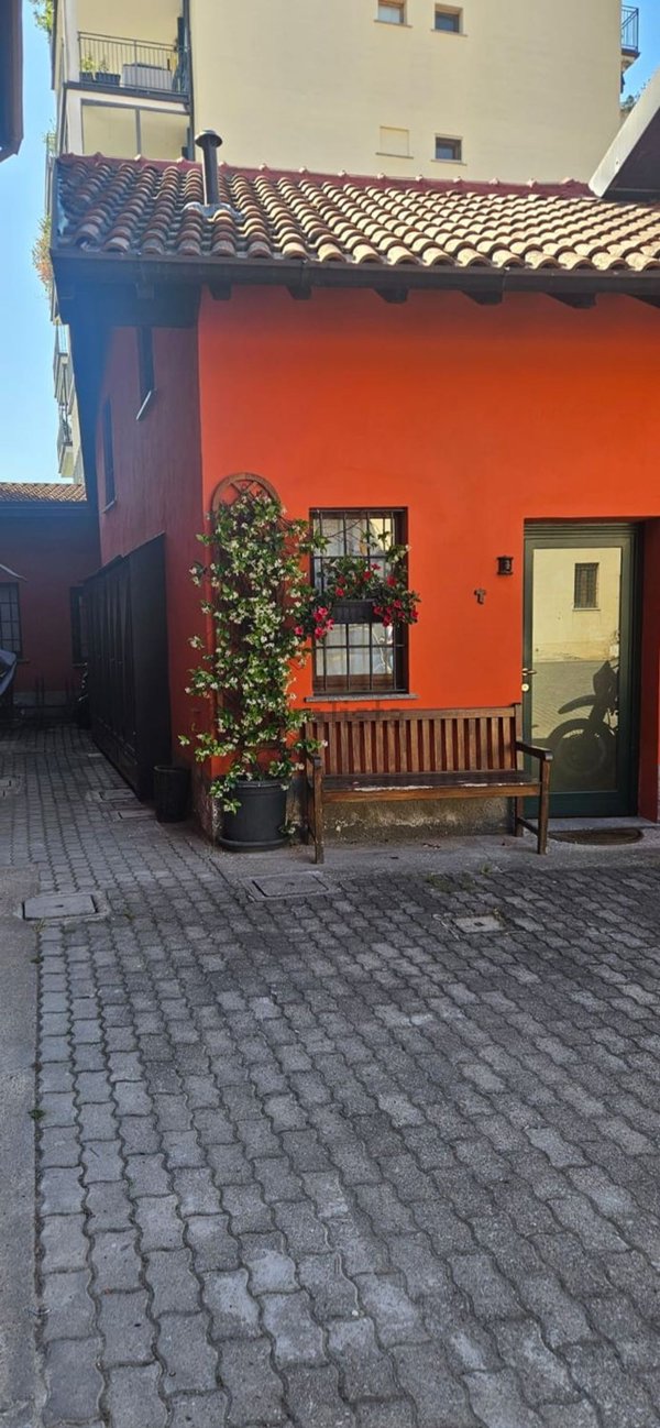 appartamento in vendita a Milano in zona Vigentino