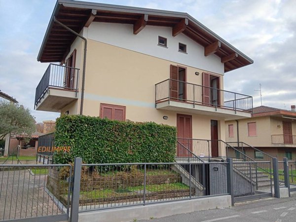 casa indipendente in vendita a Milano in zona Loreto