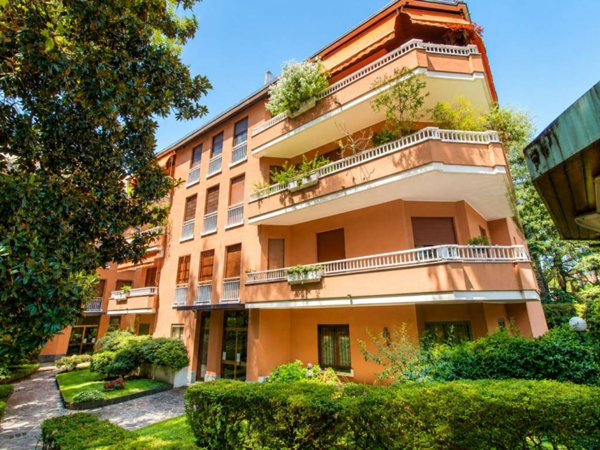 appartamento in vendita a Milano in zona Maggiolina