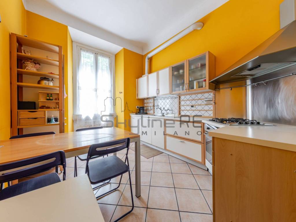 appartamento in vendita a Milano in zona Lorenteggio