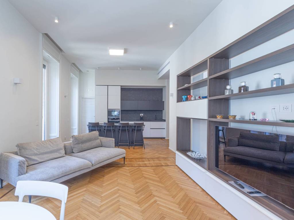 appartamento in vendita a Milano in zona Guastalla