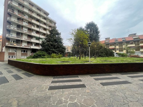 appartamento in vendita a Milano in zona Dergano