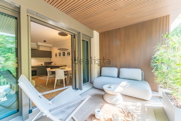 appartamento in vendita a Milano in zona Porta Nuova