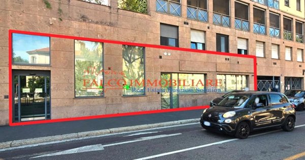 ufficio in vendita a Milano in zona Tibaldi