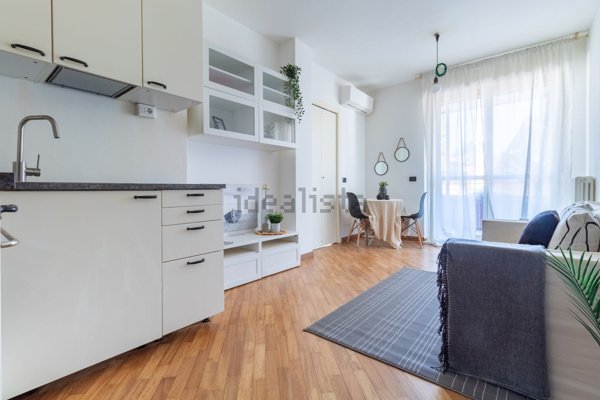 appartamento in vendita a Milano in zona Barona