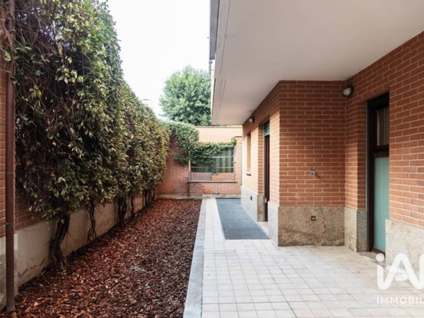 appartamento in vendita a Milano in zona Segnano