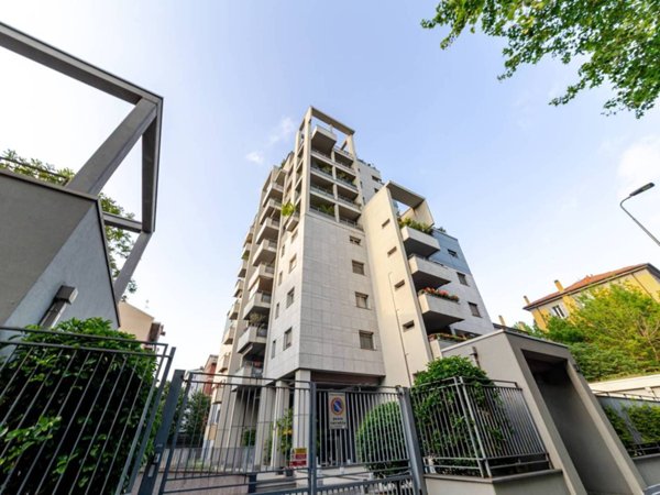 appartamento in vendita a Milano in zona Bocconi
