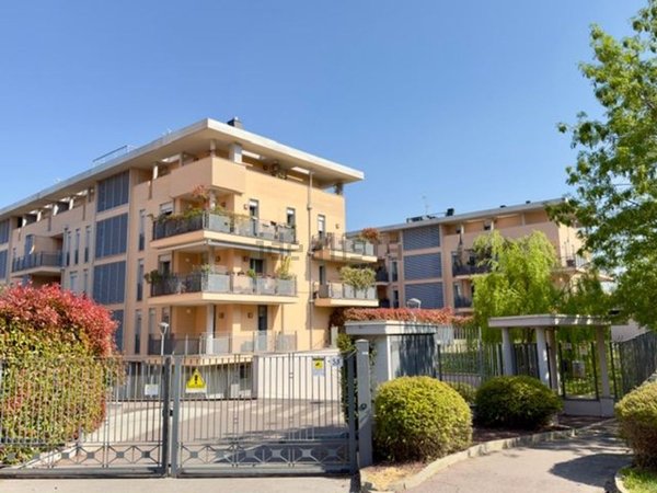 appartamento in vendita a Milano in zona Corvetto