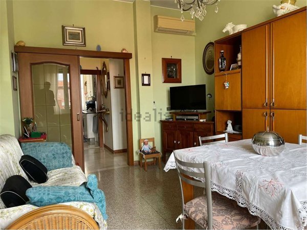 appartamento in vendita a Milano in zona Baggio