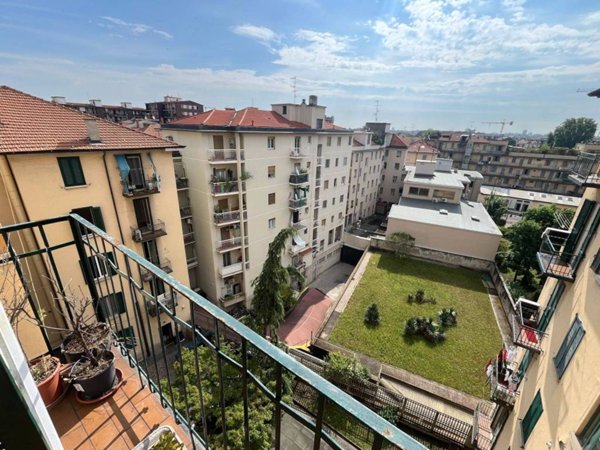 appartamento in vendita a Milano in zona Prato Centenaro