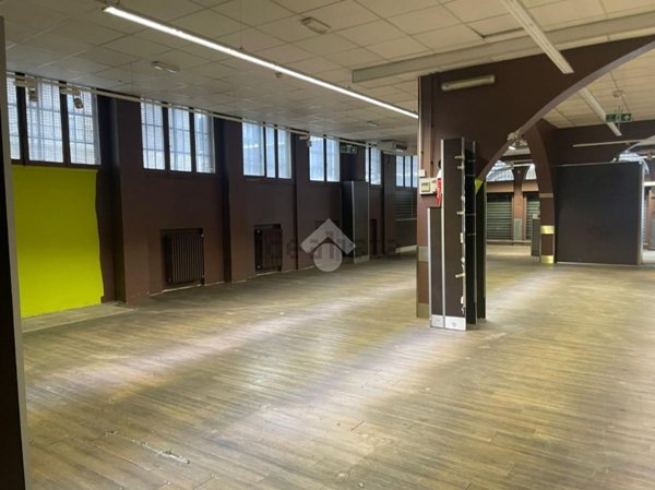 appartamento in vendita a Milano in zona Baggio