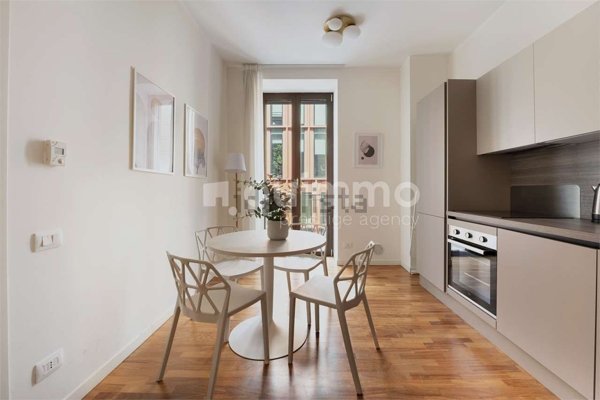 appartamento in vendita a Milano in zona Porta Nuova