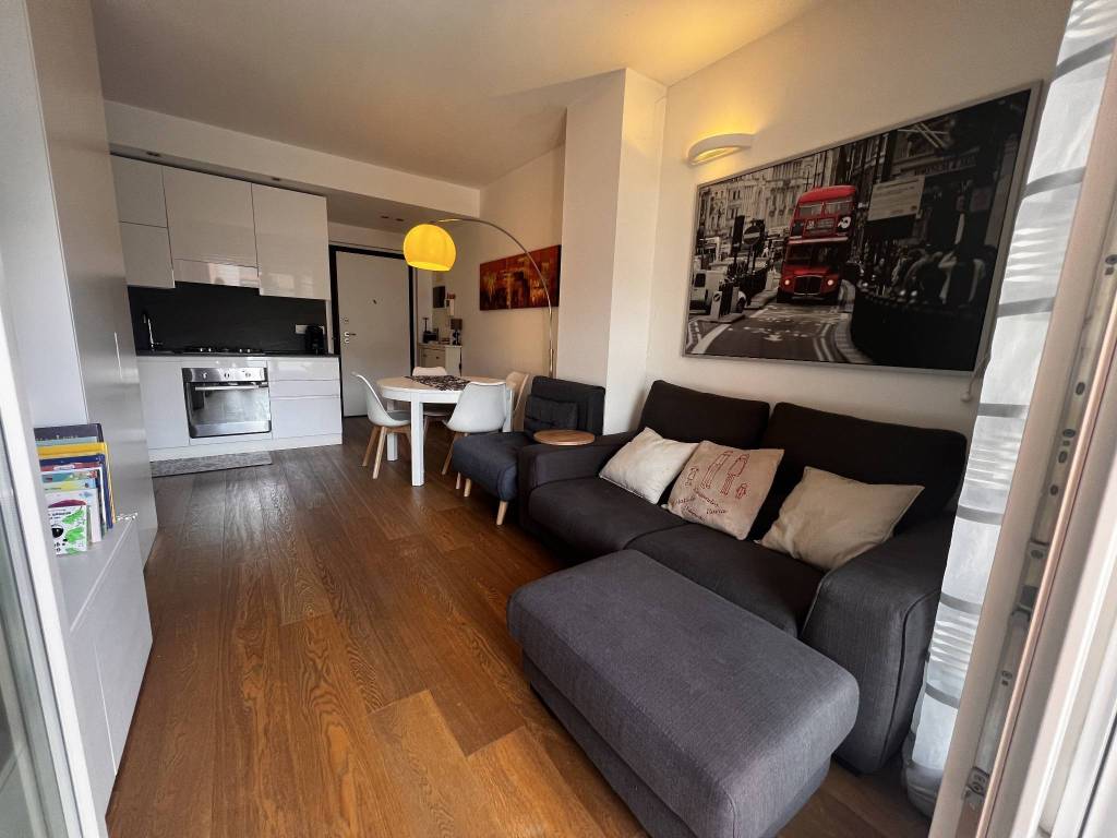 appartamento in vendita a Milano in zona Bullona